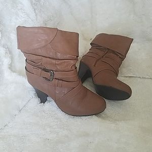 Rue 21 size 7/8 booties